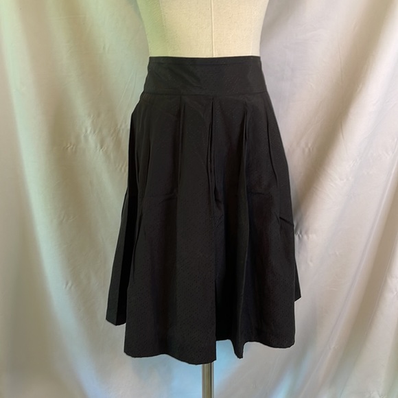 H&M Black Pleated Skirt with Dots - Picture 2 of 3